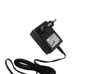 Фото Блок питания Yealink 5VDC, 600mA Блок питания Yealink 5VDC, 600mA